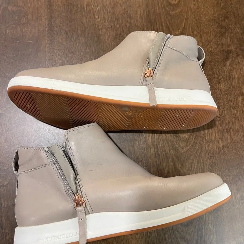 KURU Cloud‎ Tempo Leather Ankle Bootie Women's Size 9.5  Water Resistant Taupe